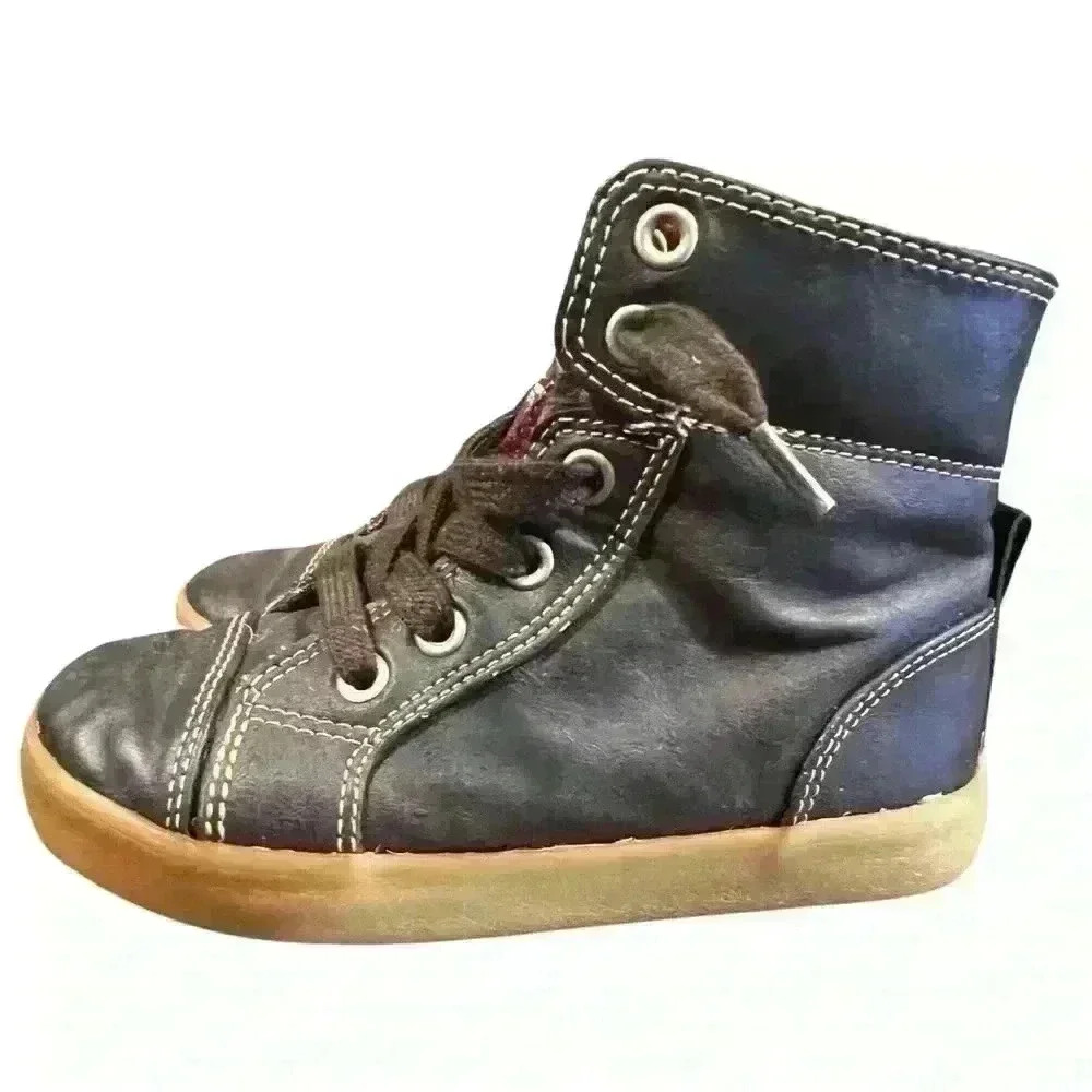GAP Hillside Sneaker Childrens Size 9 Brown Red Plaid Trim Lace-Up High Top